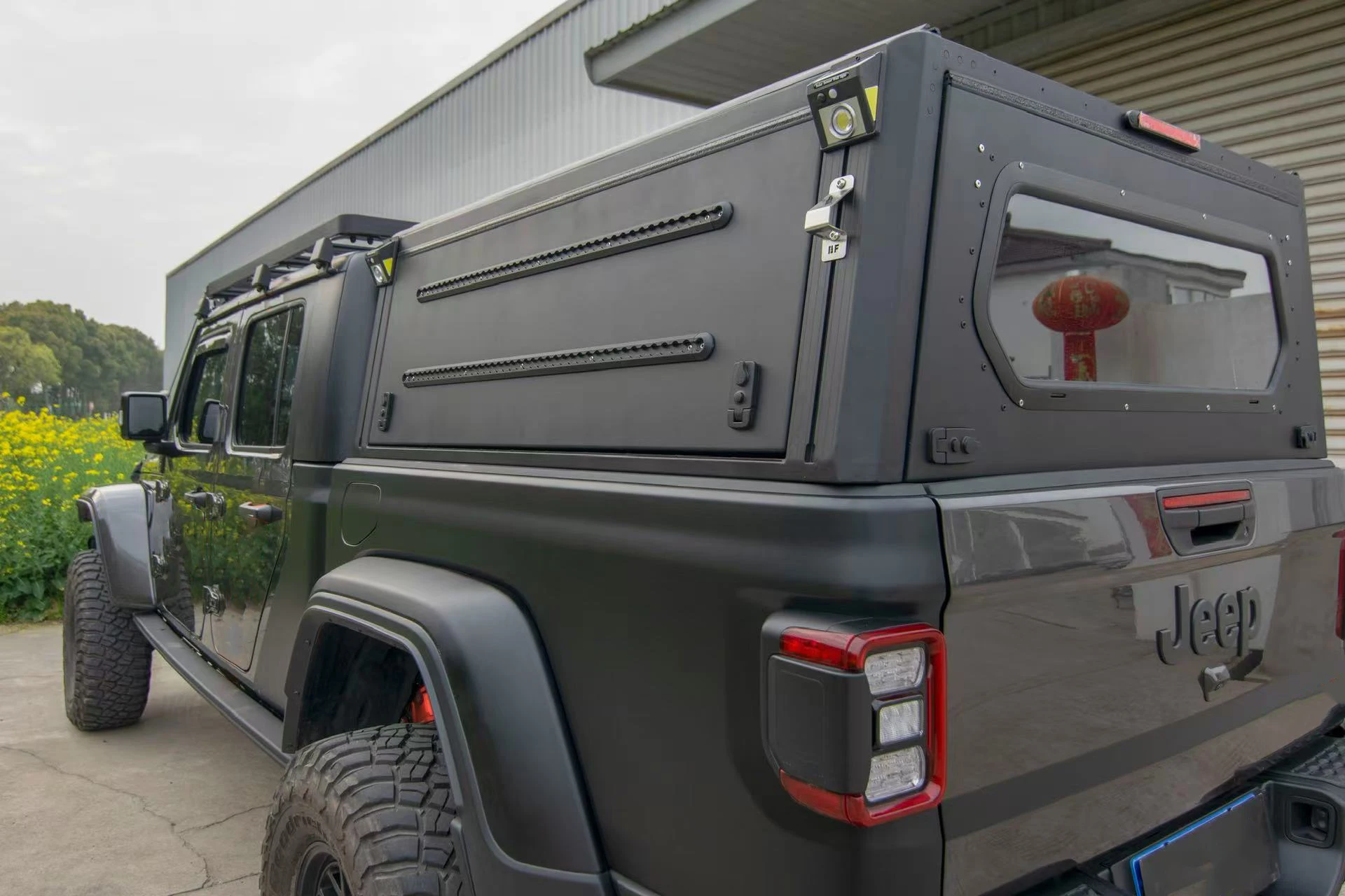 Tapa rígida de aluminio para caja pickup – Hilux, Tacoma, Amarok y F-150 - imagen 5