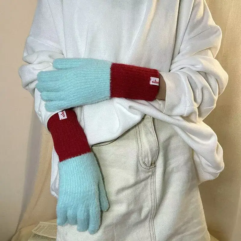 Agarre cómodo para usar el móvil sin quitarte los guantes