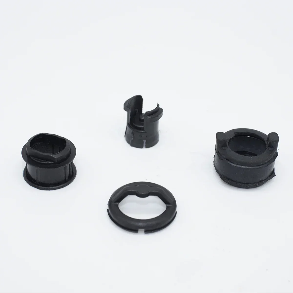 Ojal palanca cambio Nissan Aprio Sunny Versa Latio - imagen 3