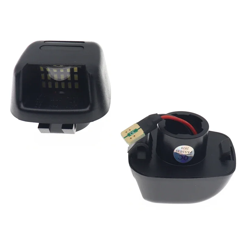 Bombillas LED matrícula 18 LEDs para Navarra D40, Suzuki Equator, ACMAT ALTV - imagen 2