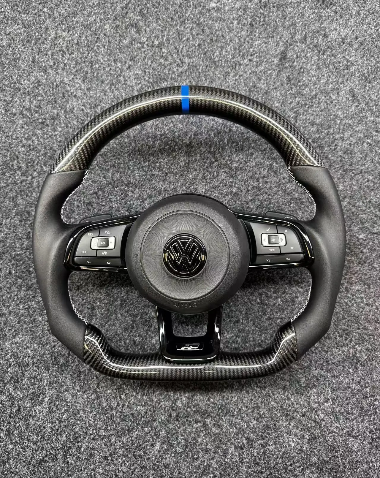 Volante fibra carbono GTI para Volkswagen Golf
