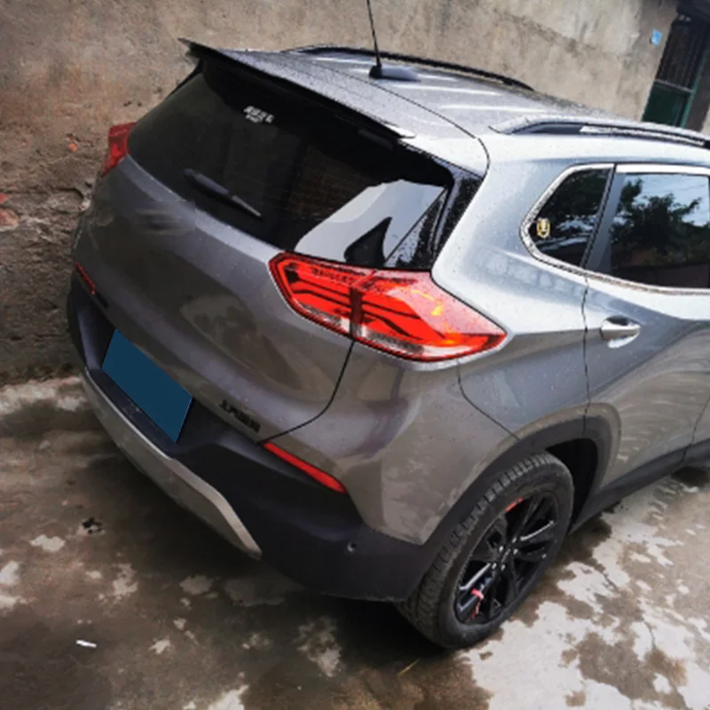 Alerón trasero de techo ABS carbono Chevrolet Tracker 2019-2020 - imagen 2