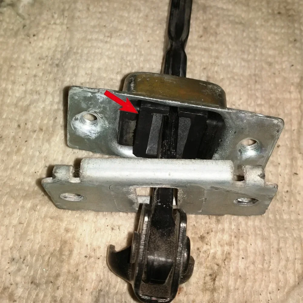 Kit reparación limitador de puerta Mazda 3 BK/BL 2003-2013 - imagen 4