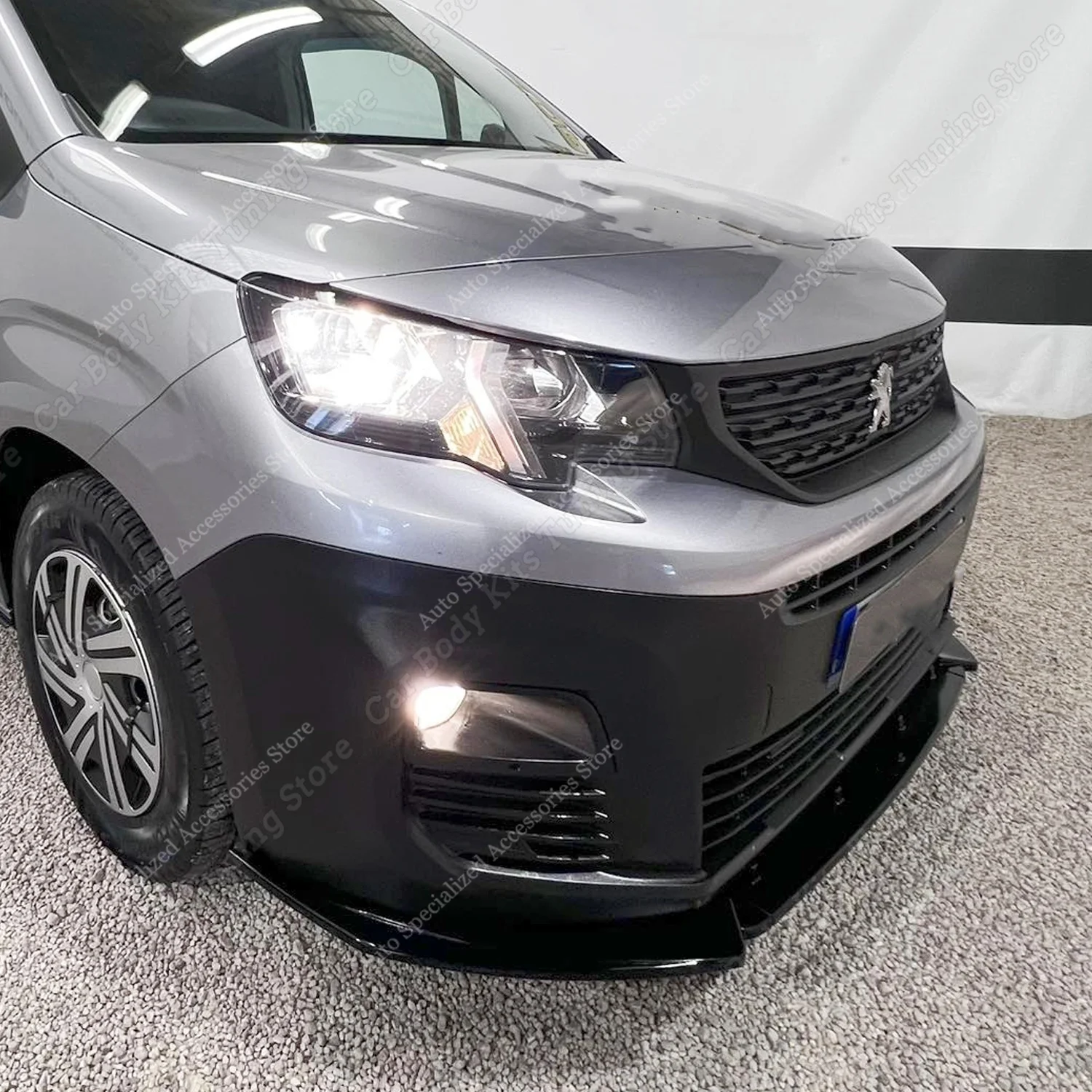 Splitter delantero estilo Maxton para Peugeot Partner III 2018-2023 - imagen 2