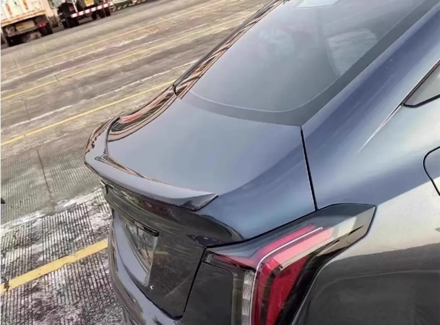 Alerón trasero fibra de carbono negro brillante – Cadillac CT4 CT5 - imagen 5