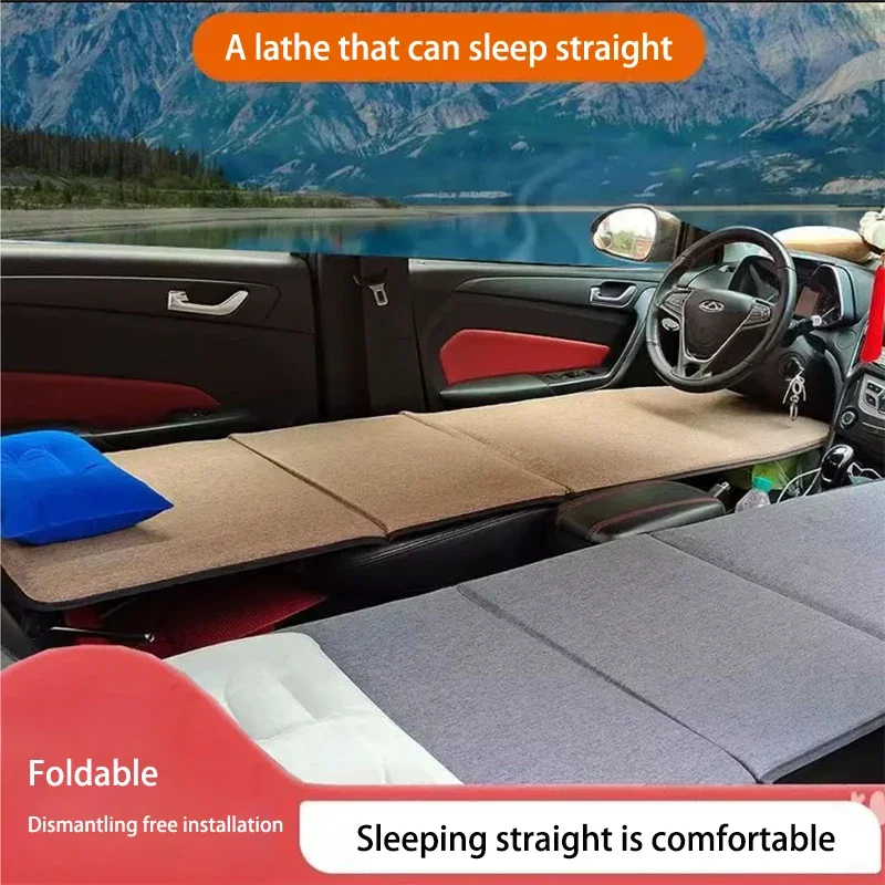 Cama plegable para coche en posición desplegada