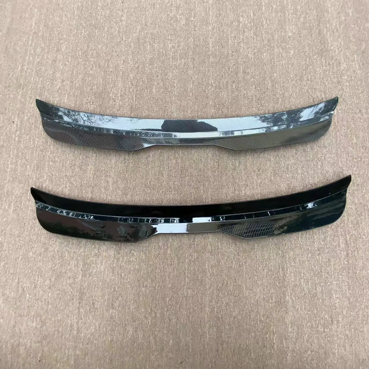 Alerón brillante para KIA Sportage instalado en la parte trasera