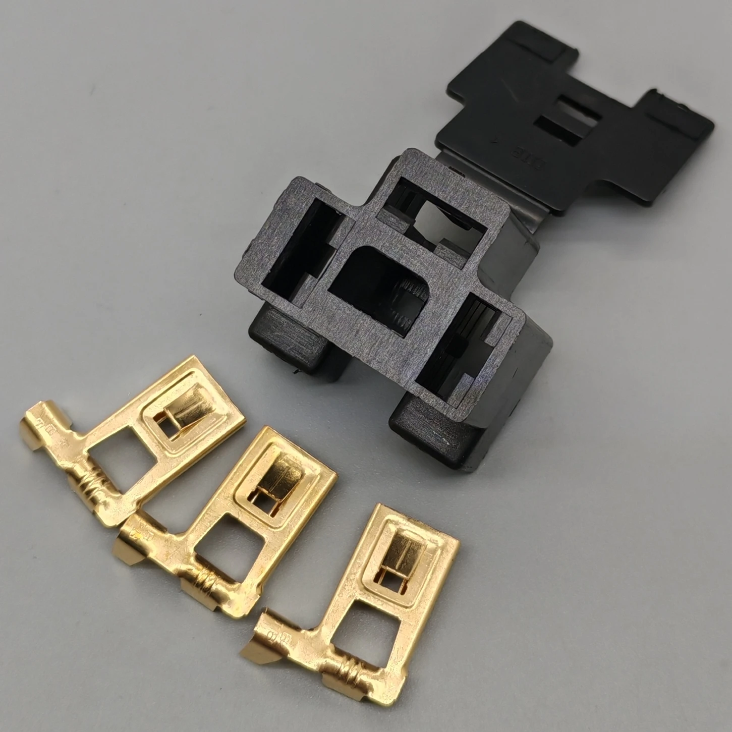 Adaptador hembra para bombilla 9003 H4