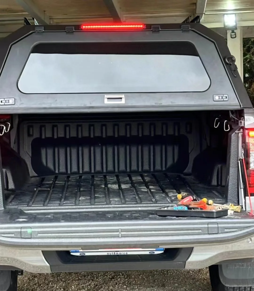 Cover pickup basculante Ford Ranger 2016-2022 – Tolda dura impermeable