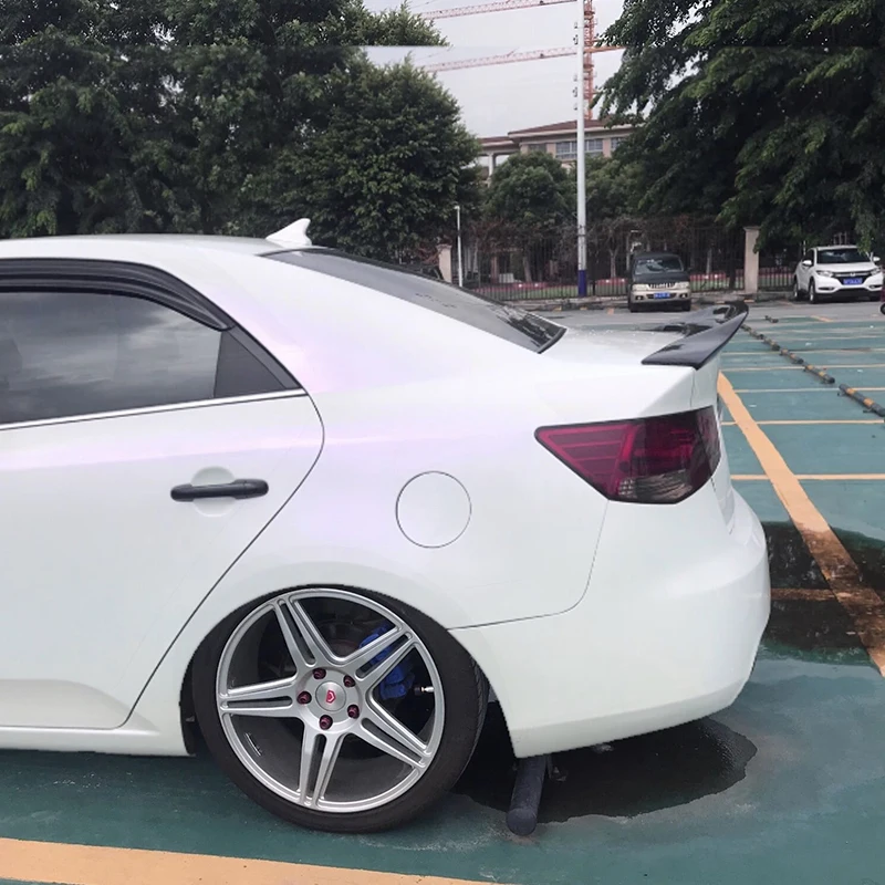 Alerón trasero de fibra de carbono para Kia Forte 2009-2016 - imagen 2