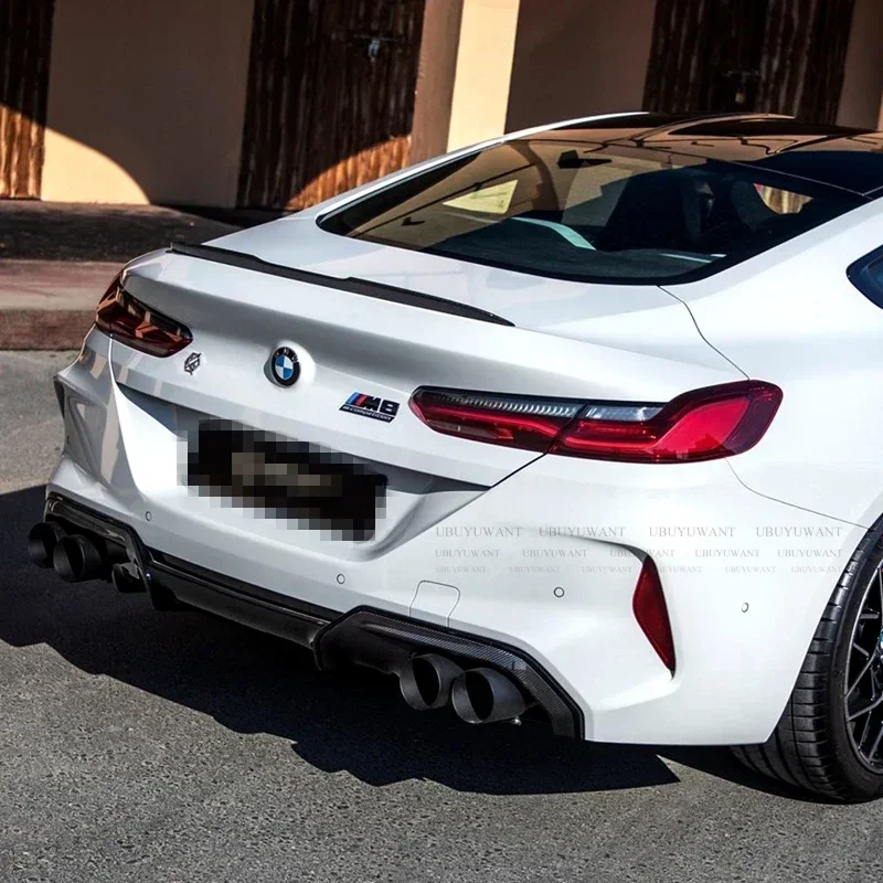 Detalle del spoiler para tapa del maletero BMW