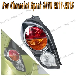 Luz trasera Chevrolet Spark 2010-2015 con intermitente y freno