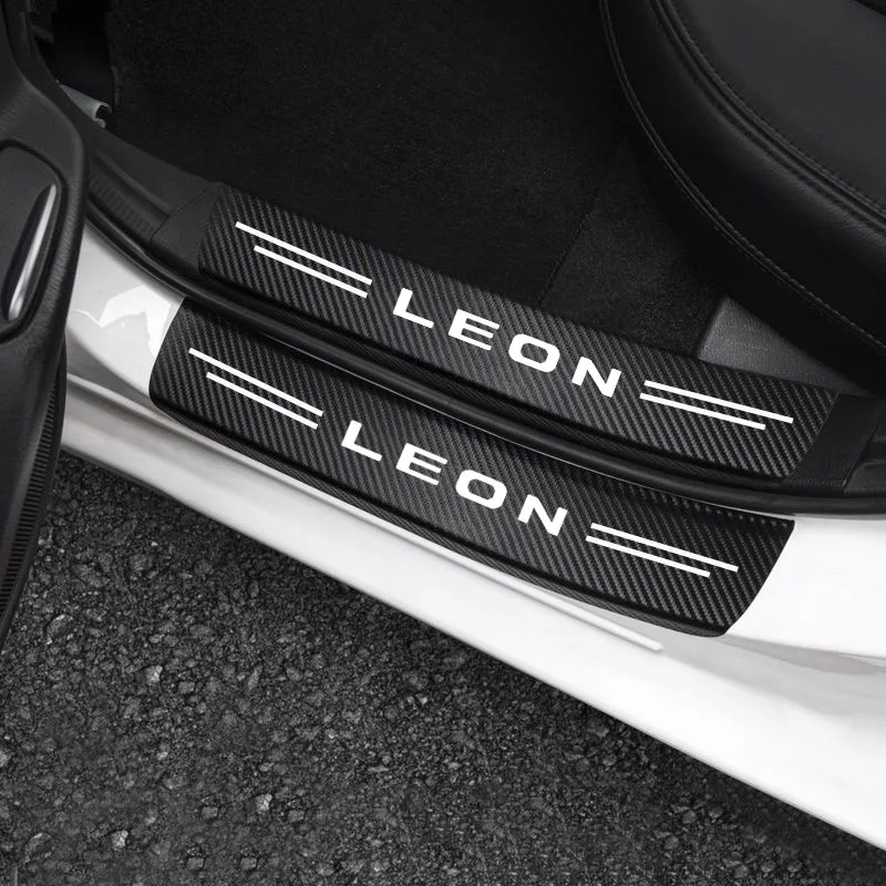 Alféizar puerta fibra carbono antiarañazos – SEAT León - imagen 3