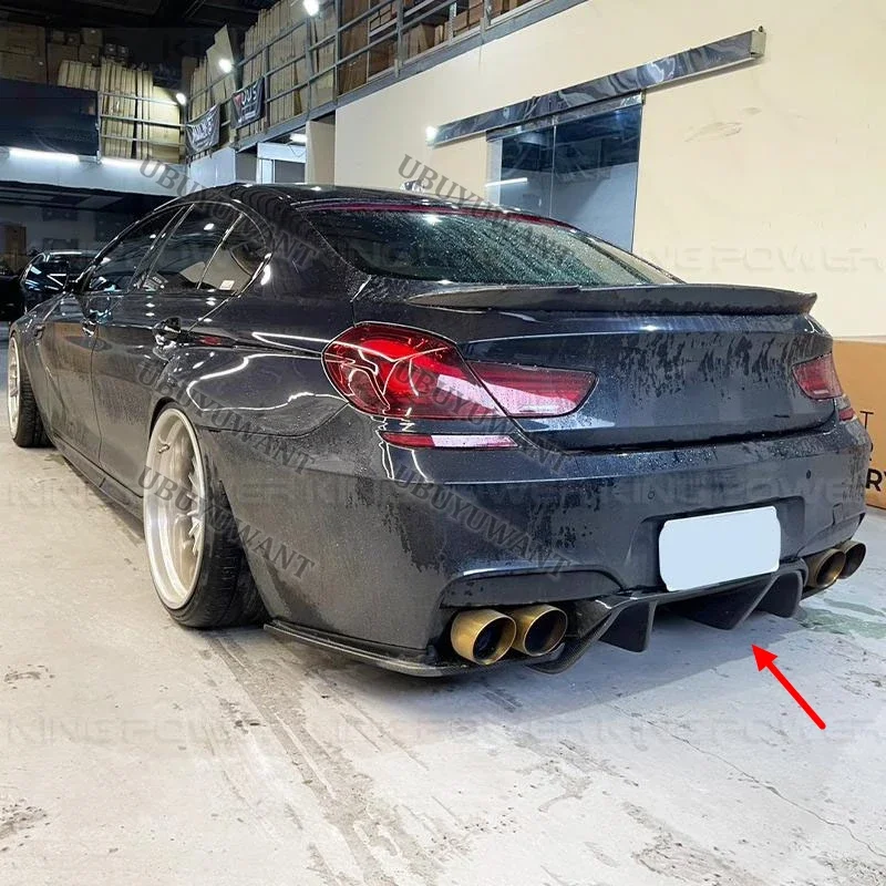 Difusor instalado en el paragolpes trasero del BMW