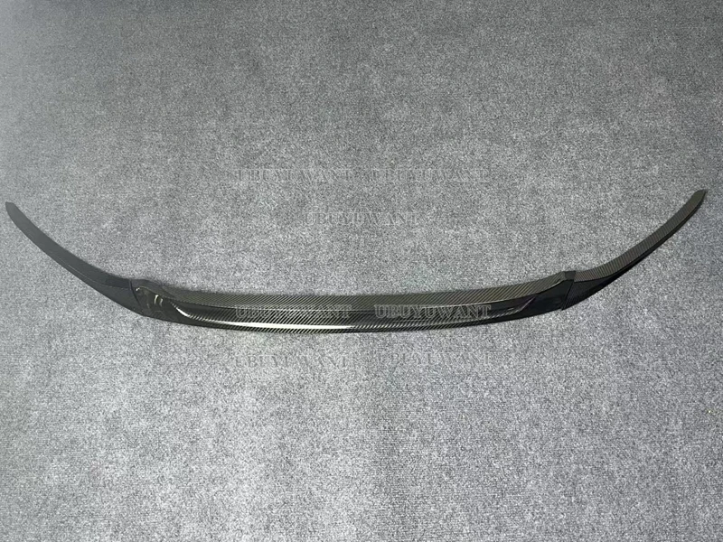 Splitter fibra de carbono instalado en BMW Serie 8