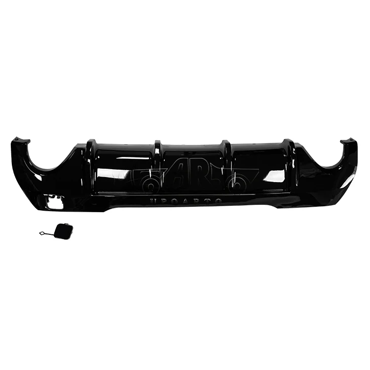 Labio difusor trasero ABS brillo negro instalado en BMW Serie 1 F40