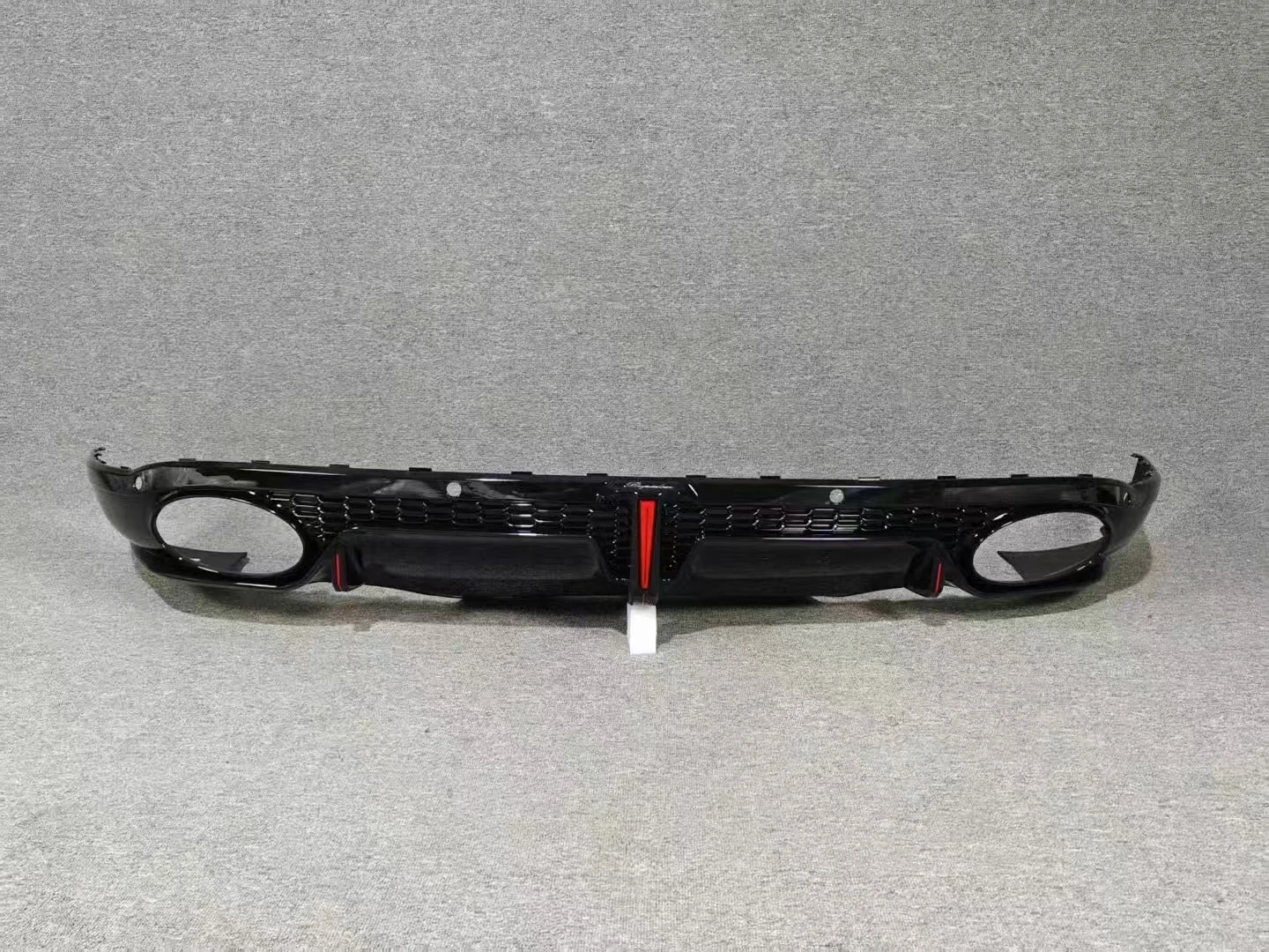 Difusor, puntas de escape y alerón para Audi Q5 2009-2017 - imagen 2