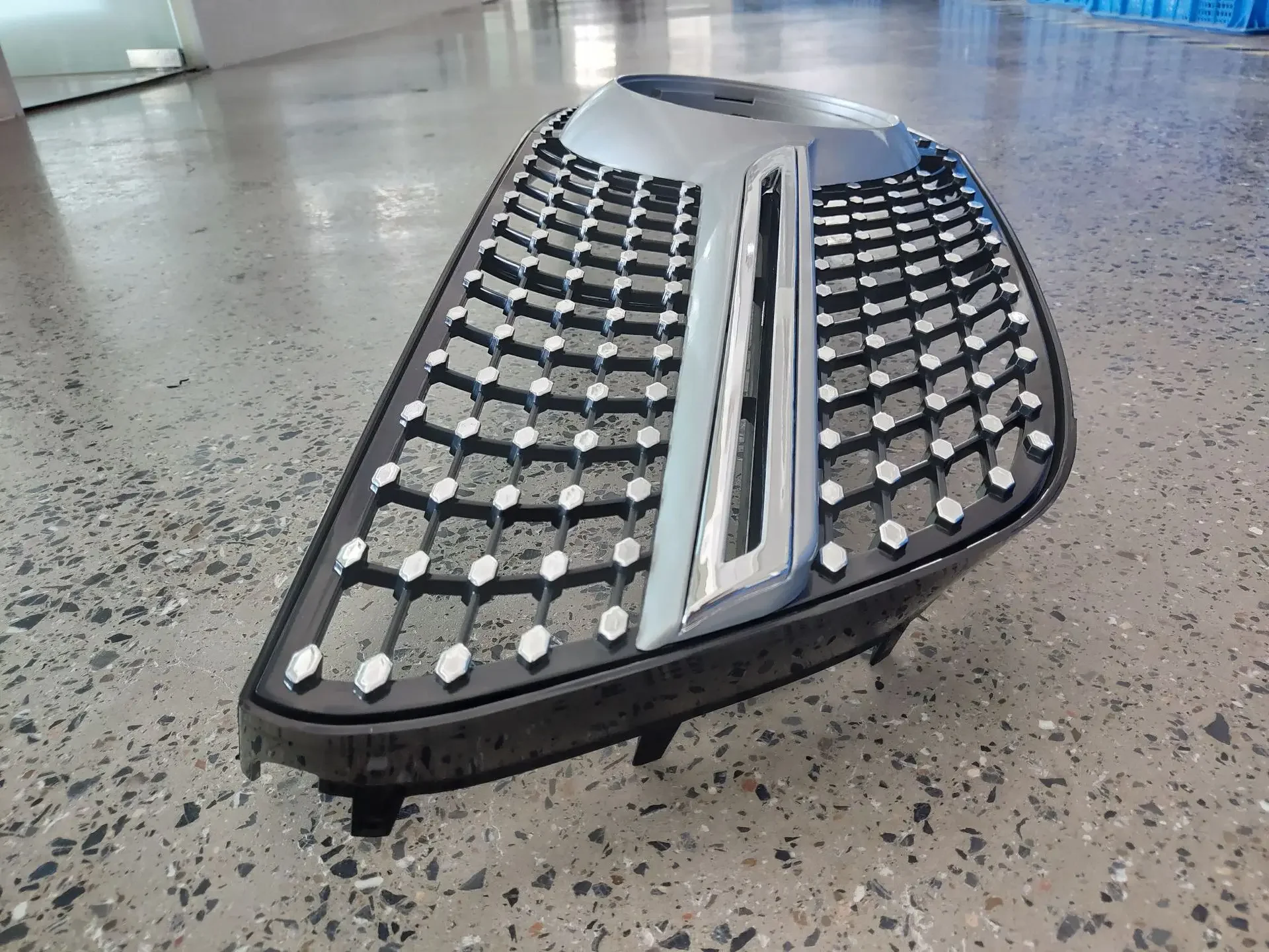 Rejilla delantera Mercedes-Benz Vito V260 W447 2016-2023 - imagen 5