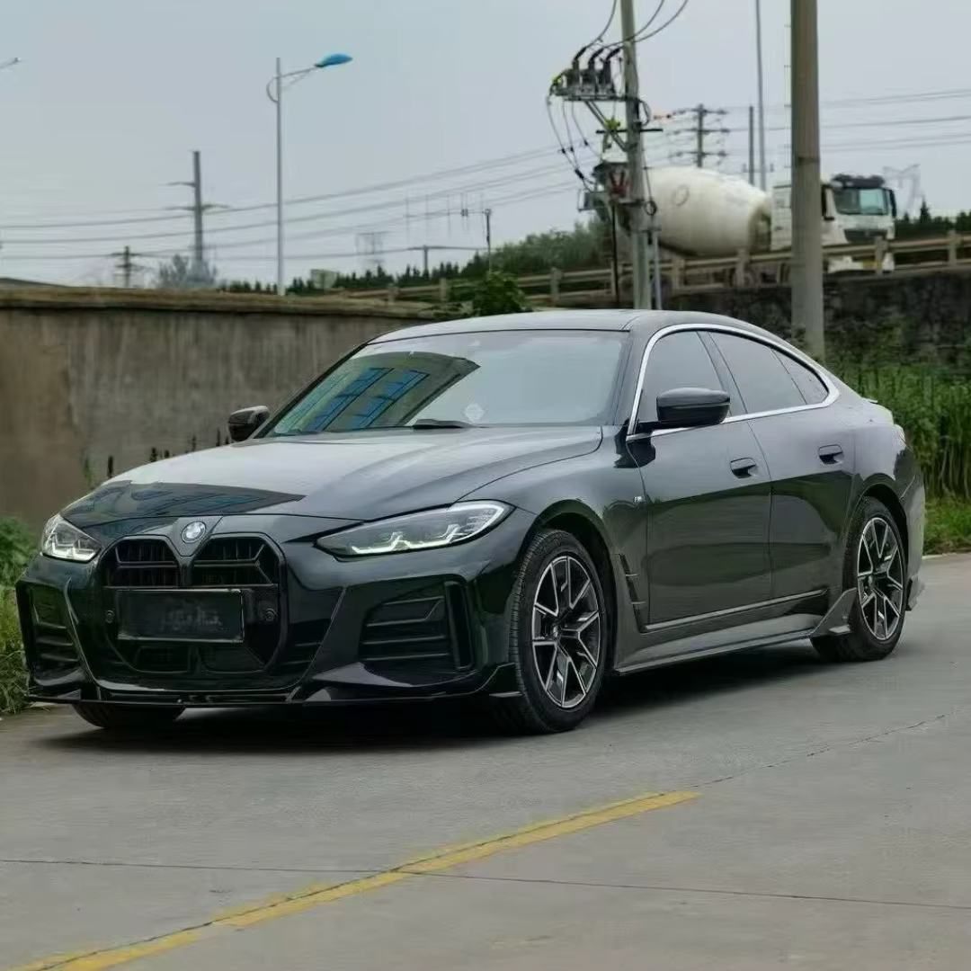Kit de carrocería BMW Serie 4 G22/G26 con difusores y alerón - imagen 3
