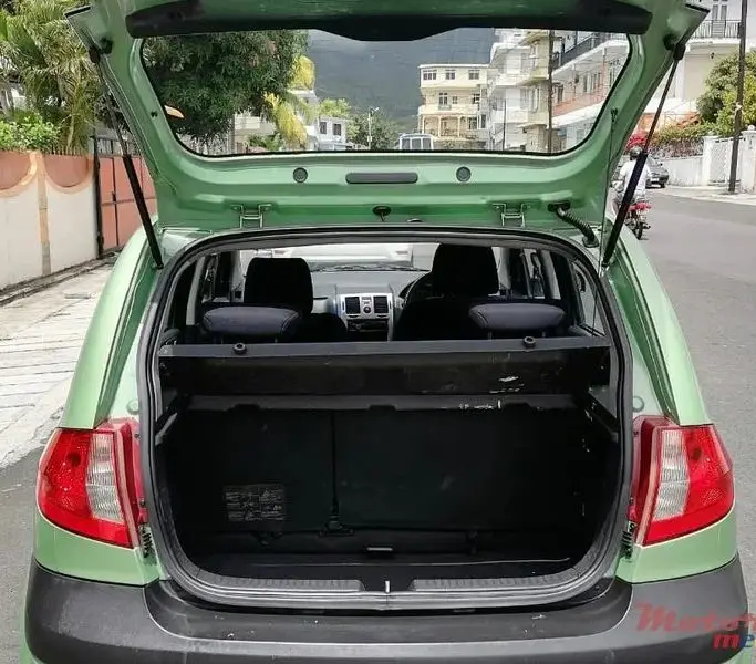 Amortiguador portón trasero Hyundai Getz TB con muelle