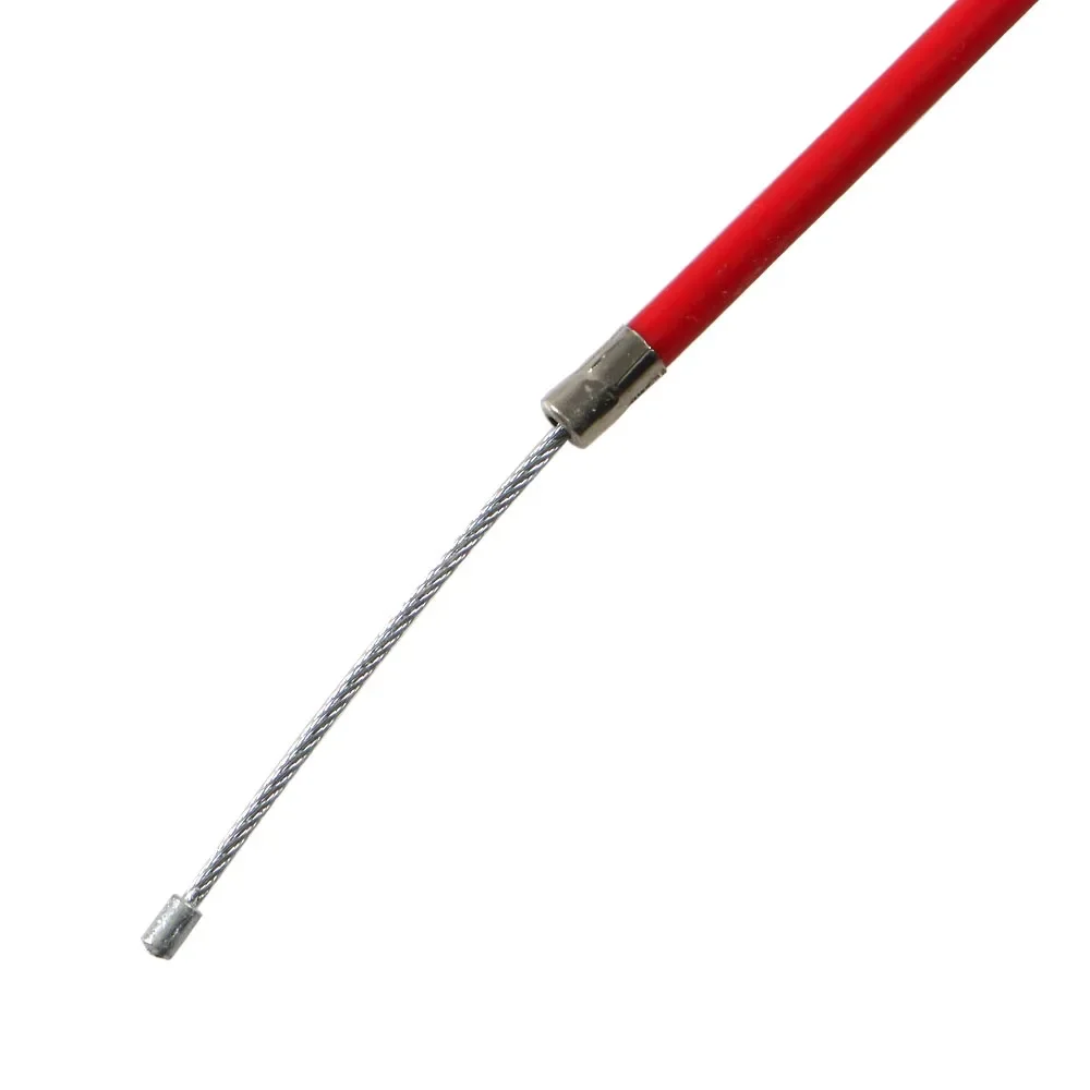 Detalle del cable de acelerador para motocicleta