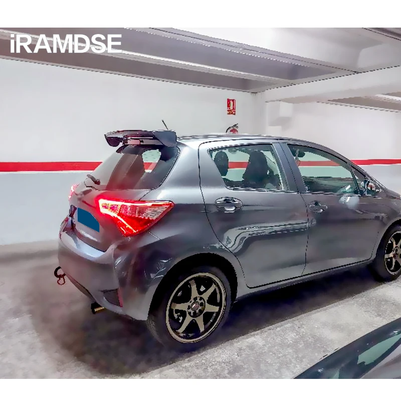 Alerón trasero Toyota Yaris negro brillante ABS 2007-2018 - imagen 3