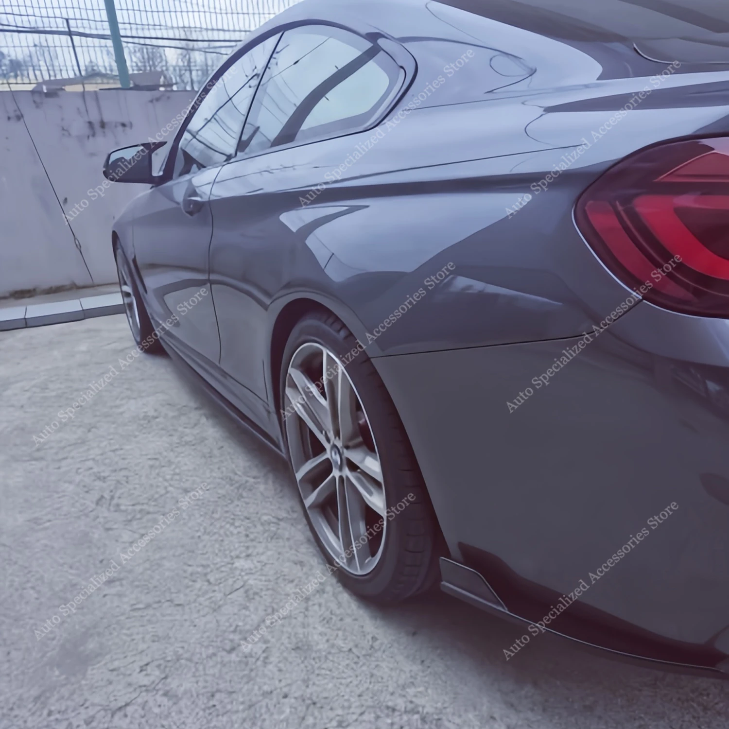 Divisor lateral del parachoques trasero BMW F32/F33 M Sport - imagen 3
