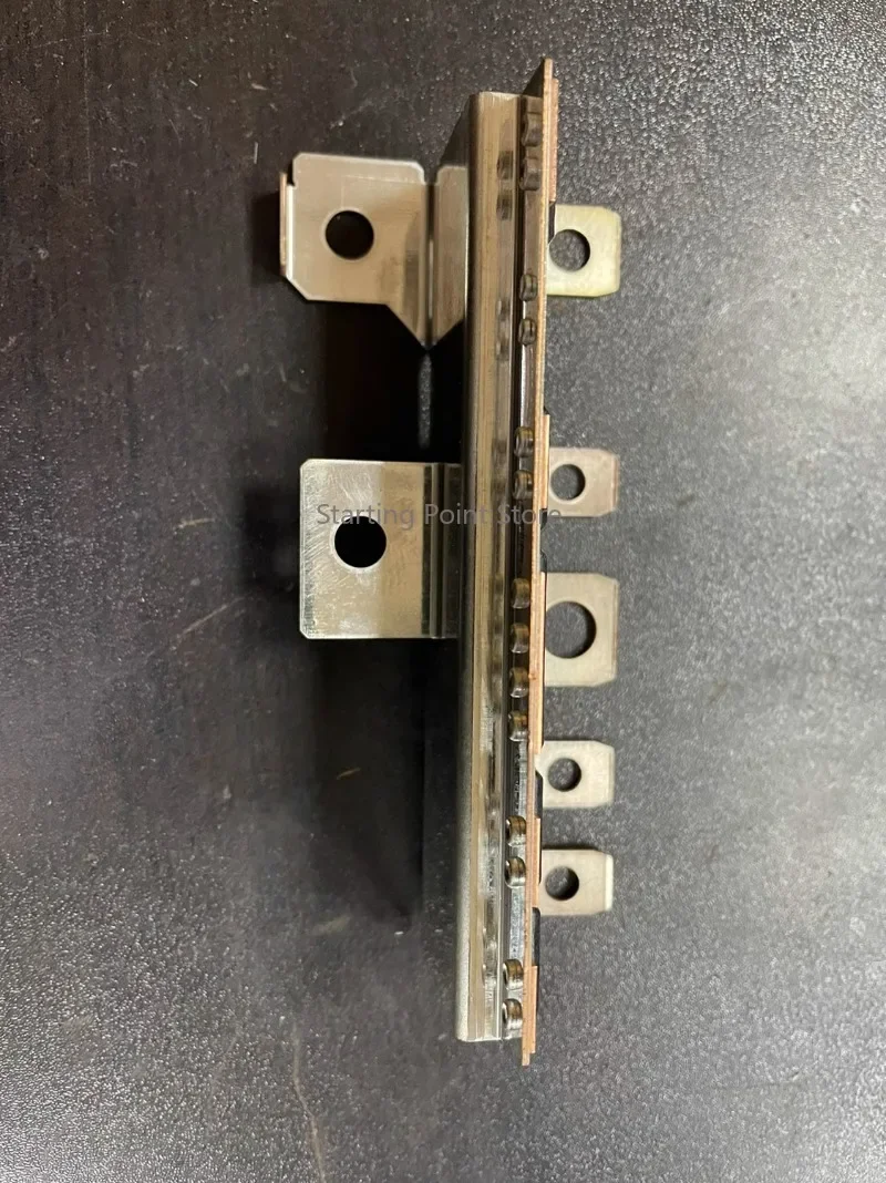 Caja de fusibles batería híbrida MG6 Roewe EI6