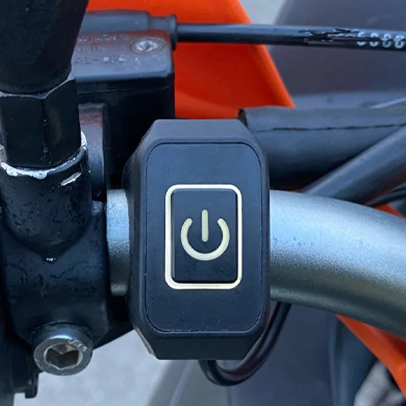Detalle del interruptor de control para manillar de motocicleta
