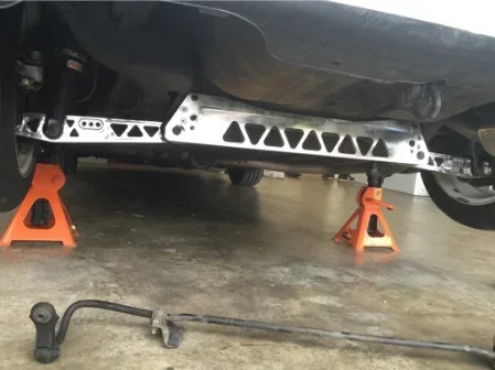 Brazos de control traseros Honda Civic EG Del Sol (88-97) con casquillo - imagen 3