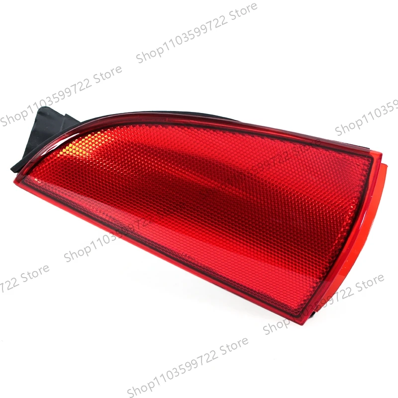 Piloto trasero superior Mercedes Viano 2004-2010 triangular - imagen 5