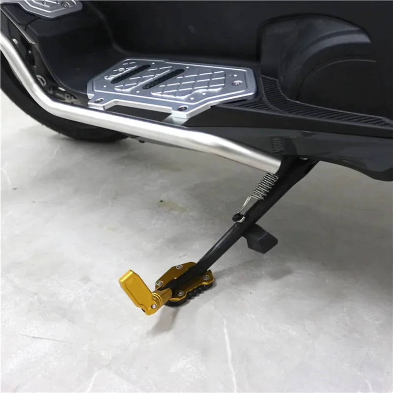 Extensión de caballete lateral Tech Max para Yamaha TMAX 560 (2022-2025) - imagen 4