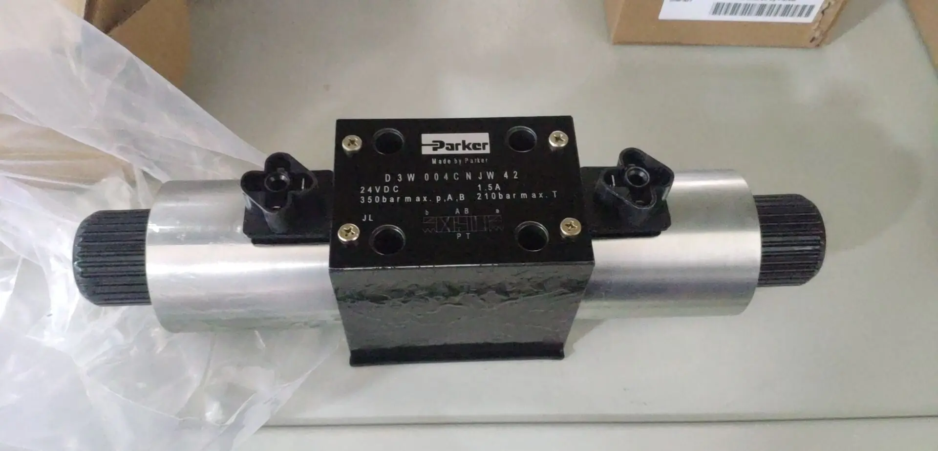Válvula solenoide SD3W004CNJW – Recambio original Nissan – CompatibleFord/Mazda - imagen 2