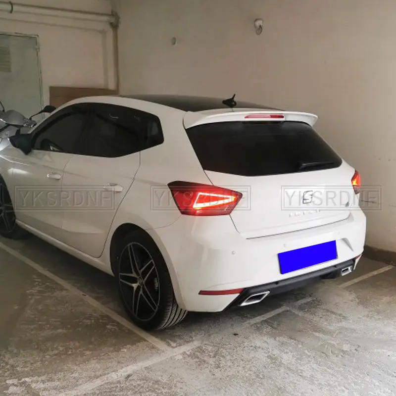 Tapa alerón trasero Seat Ibiza MK5 F6 maletero negro brillante 2017-2023 - imagen 2