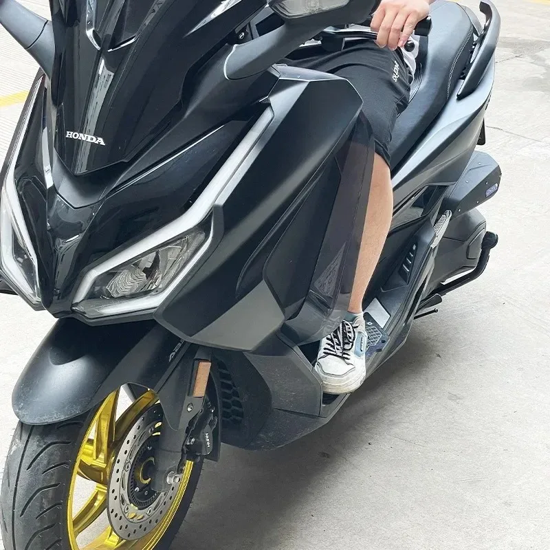 Protector de piernas para parabrisas Yamaha XMAX 300 2023-2024 - imagen 4