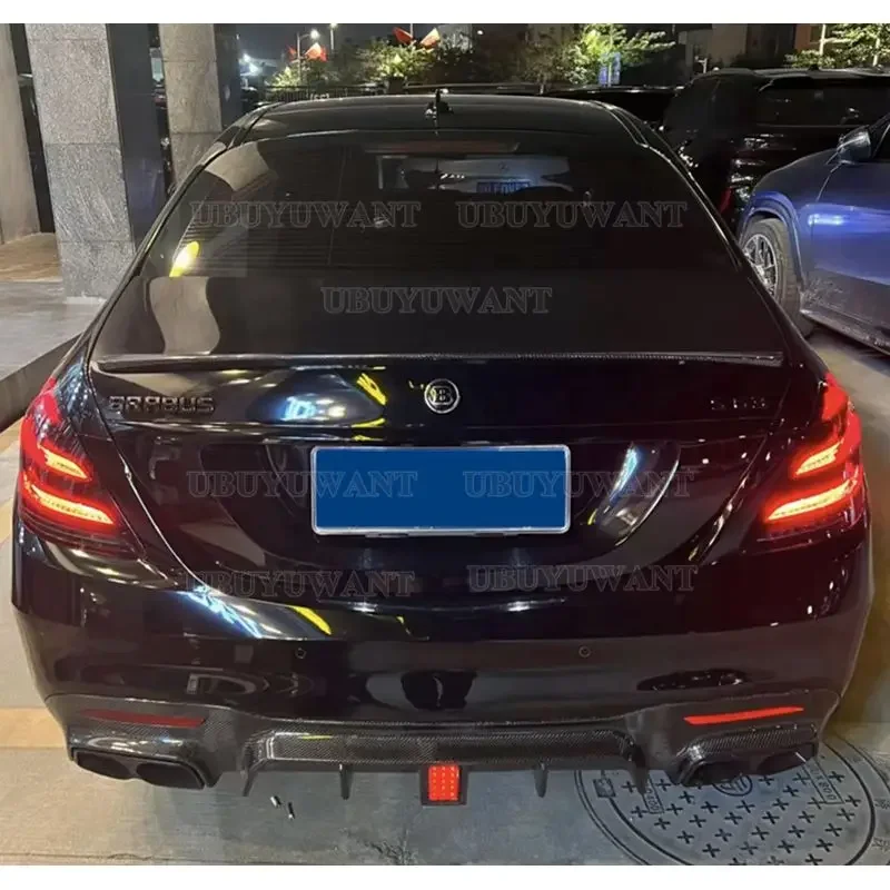 Alerón instalado en la zona del maletero