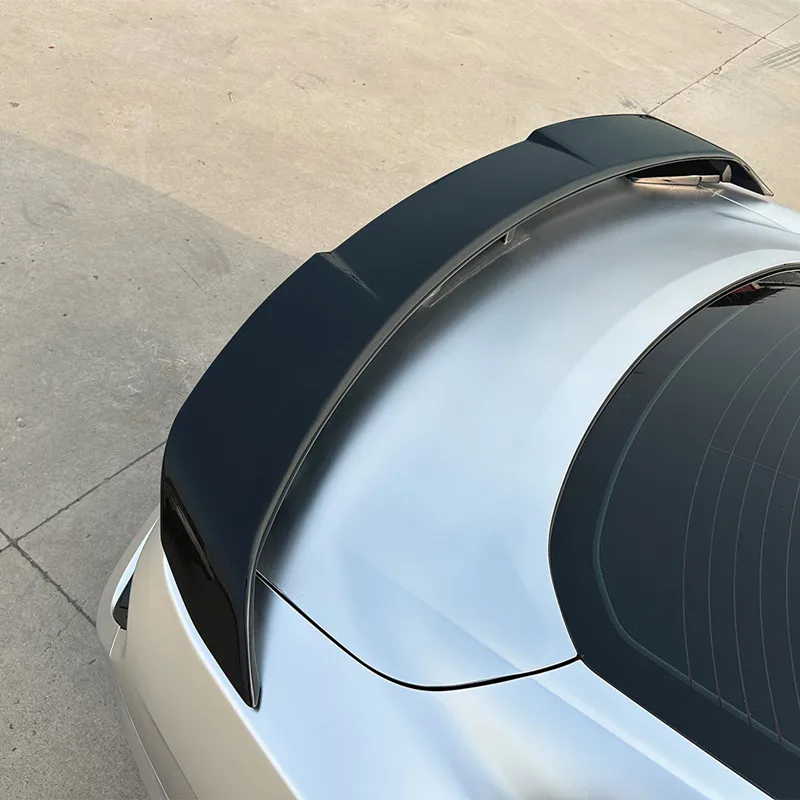 Alerón trasero carbono negro brillante para Ford Mustang MK6 2015-2023 - imagen 4