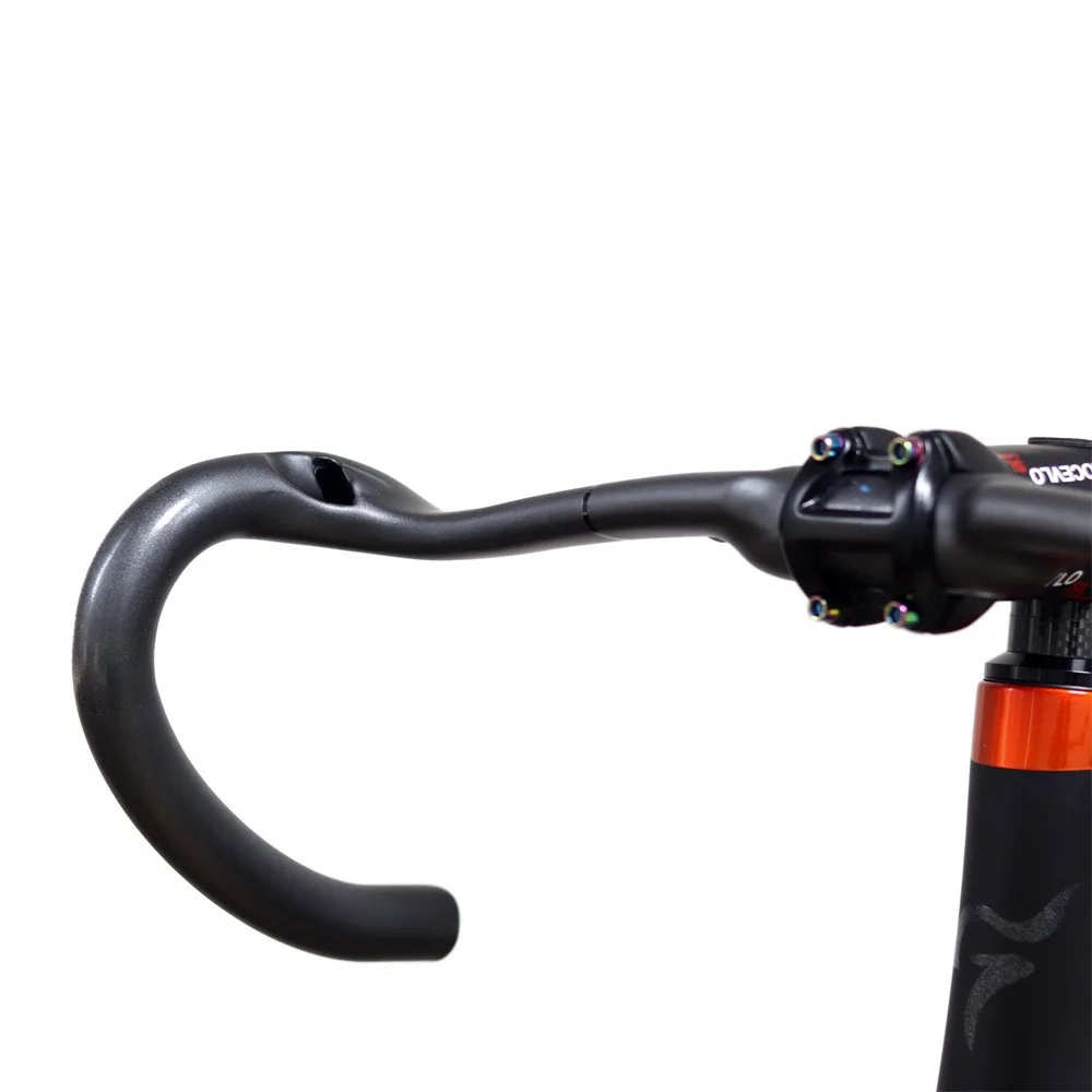 Detalle del diseño del manillar integrado para bicicleta