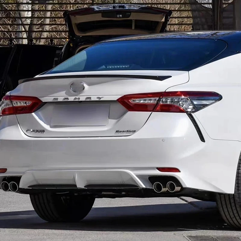 Alerón trasero deportivo Toyota Camry fibra carbono negro 2018-2022
