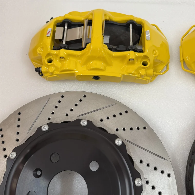 Kit de frenos BMW con pinzas de 6 pistones para M3 y M4 - imagen 5