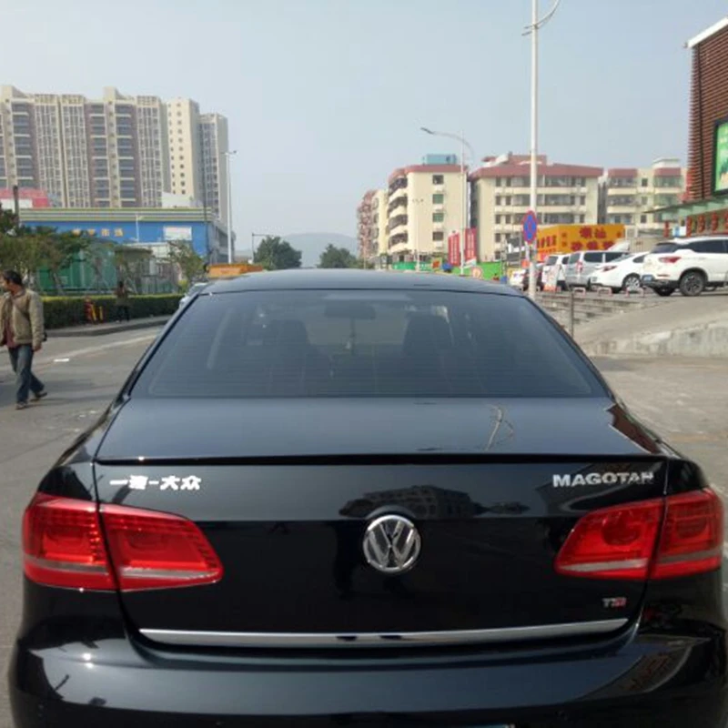 Alerón negro VW Passat B7 con labio divisor embellecedor de maletero - imagen 5