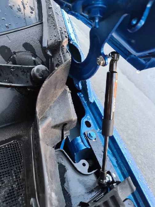 Puntales de gas para capó delantero Ford Fiesta ST MK8