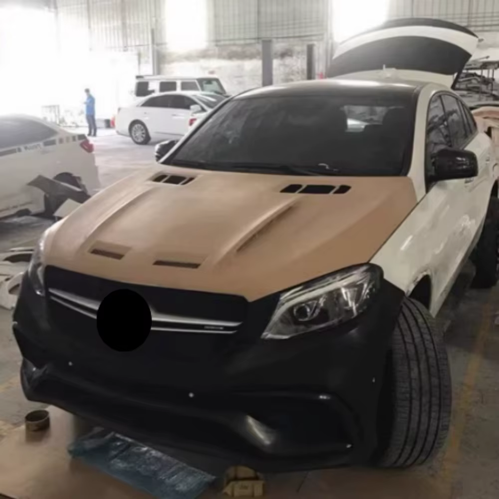 Cubierta de motor de fibra de carbono para Mercedes GLE 320/63 - imagen 3