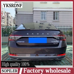 Alerón trasero imprimado para Skoda Superb 2016-2019