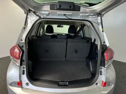 Amortiguadores de portón trasero para Toyota Ractis XP120 (2010-2016)