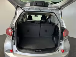 Amortiguadores portón trasero Toyota Ractis XP120 2010-2016