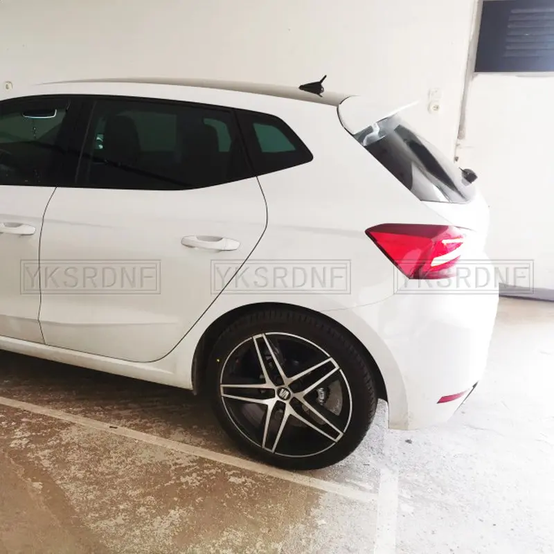 Tapa alerón trasero Seat Ibiza MK5 F6 maletero negro brillante 2017-2023 - imagen 4