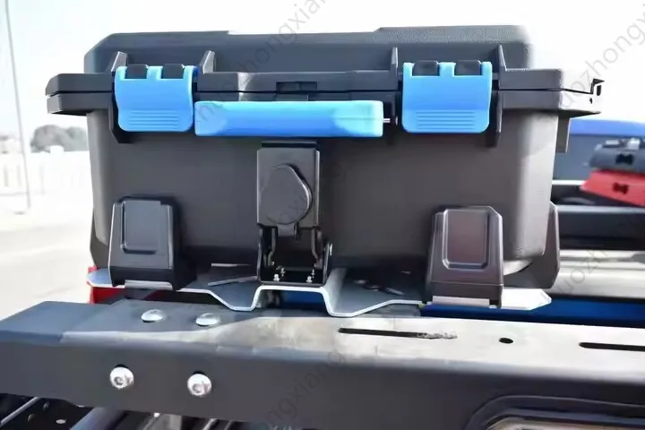Detalle del sistema de fijación y apertura