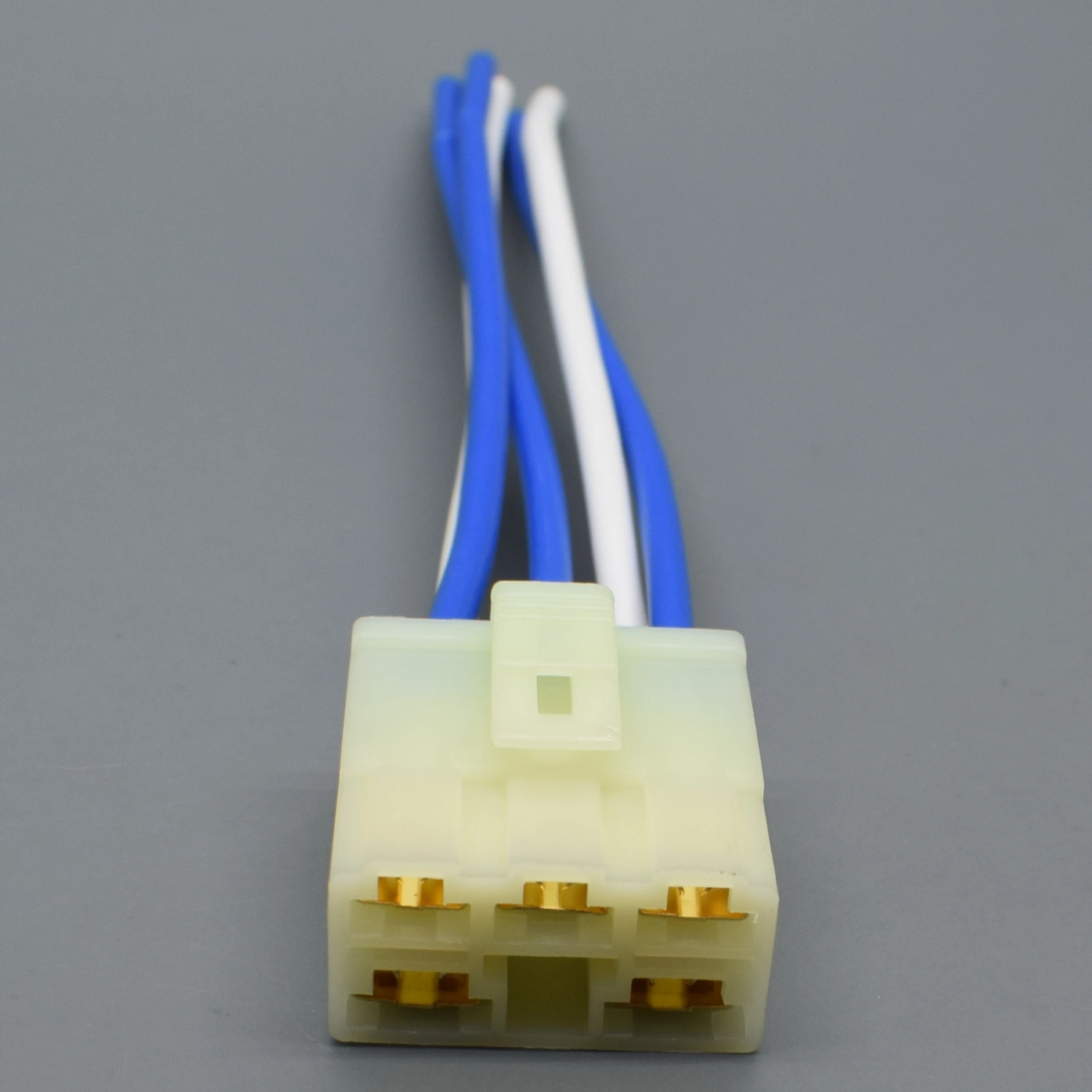 Comparativa del conector nuevo frente al original
