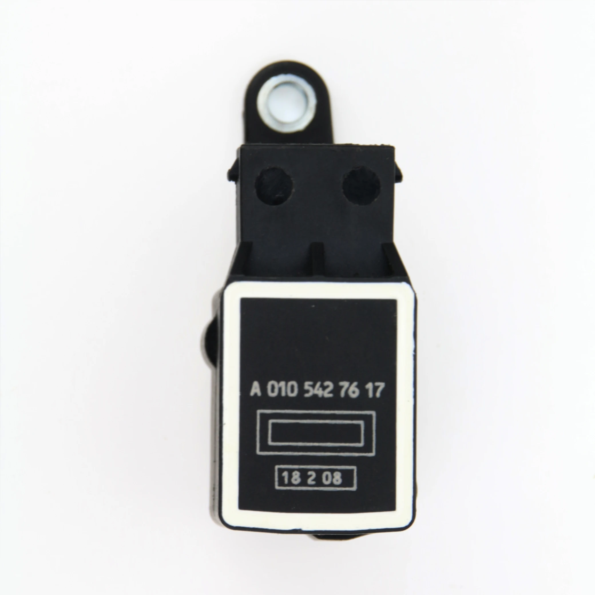 Nuevo Sensor de nivel de suspensión para MERCEDES BENZ W220 W211 S211 W639 W211 C219 0105427617 A0105427617 A0105427717 0105427717
